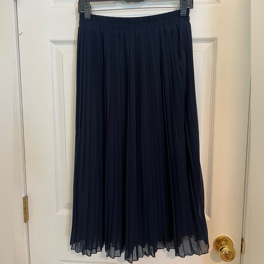 Women’s Navy Blue Pleated Midi Skirt Size Small